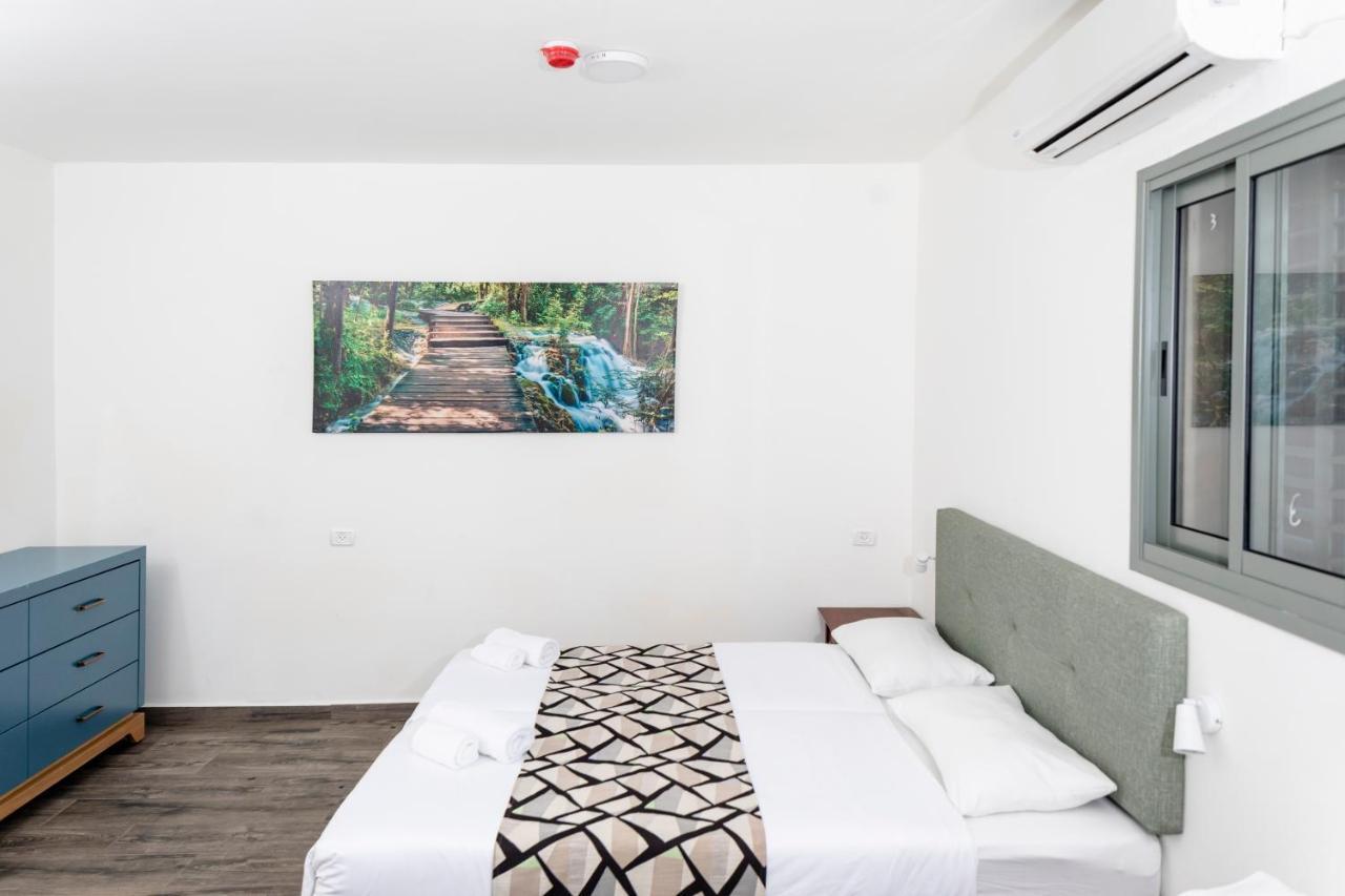 Nes Ammim Hotel Extérieur photo
