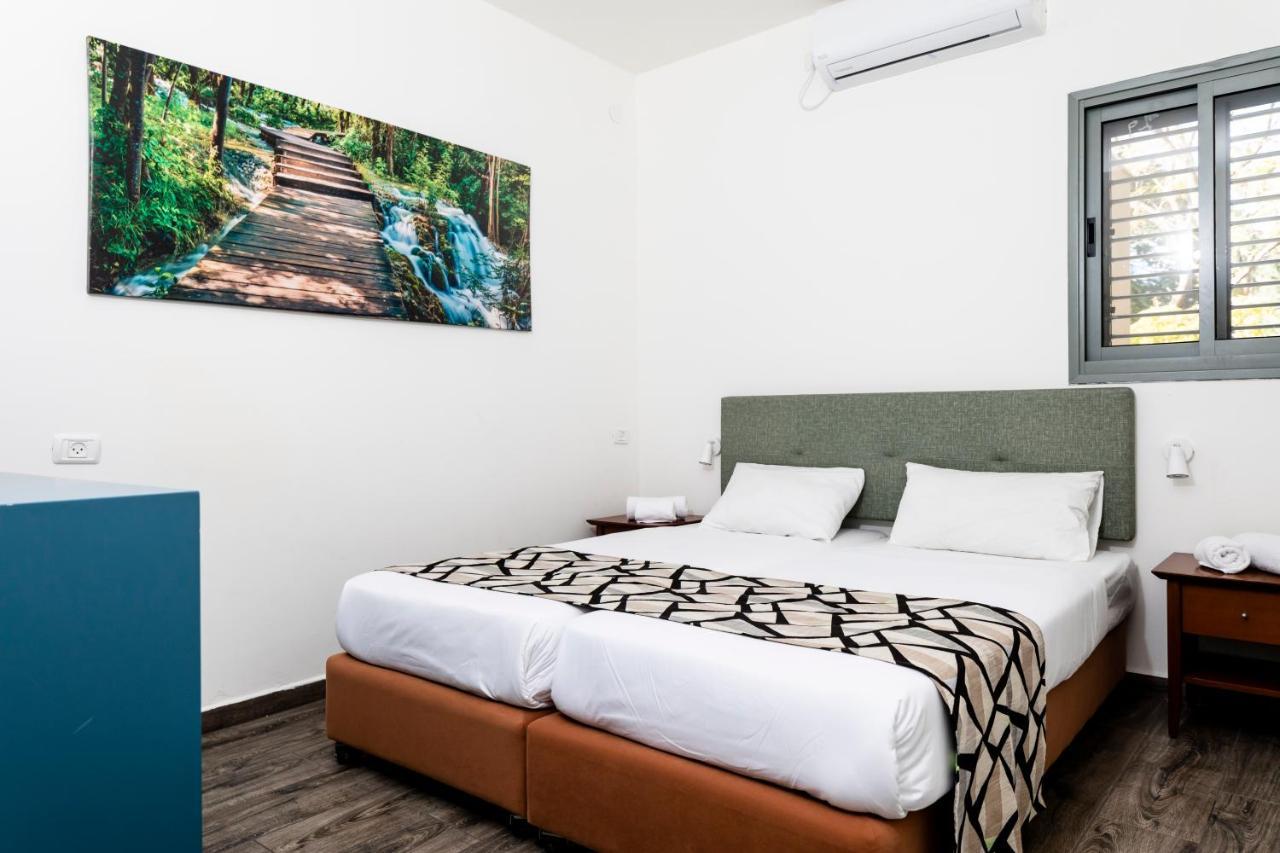 Nes Ammim Hotel Extérieur photo