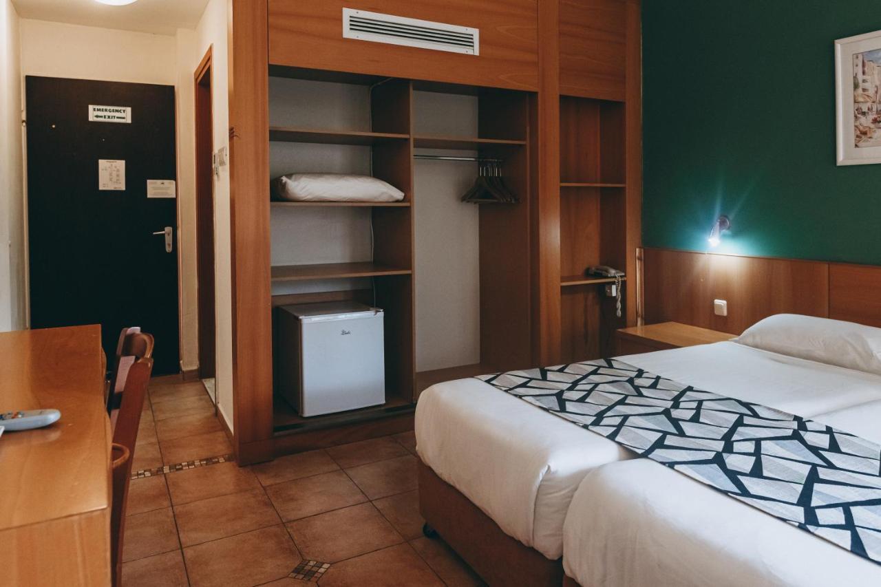 Nes Ammim Hotel Extérieur photo